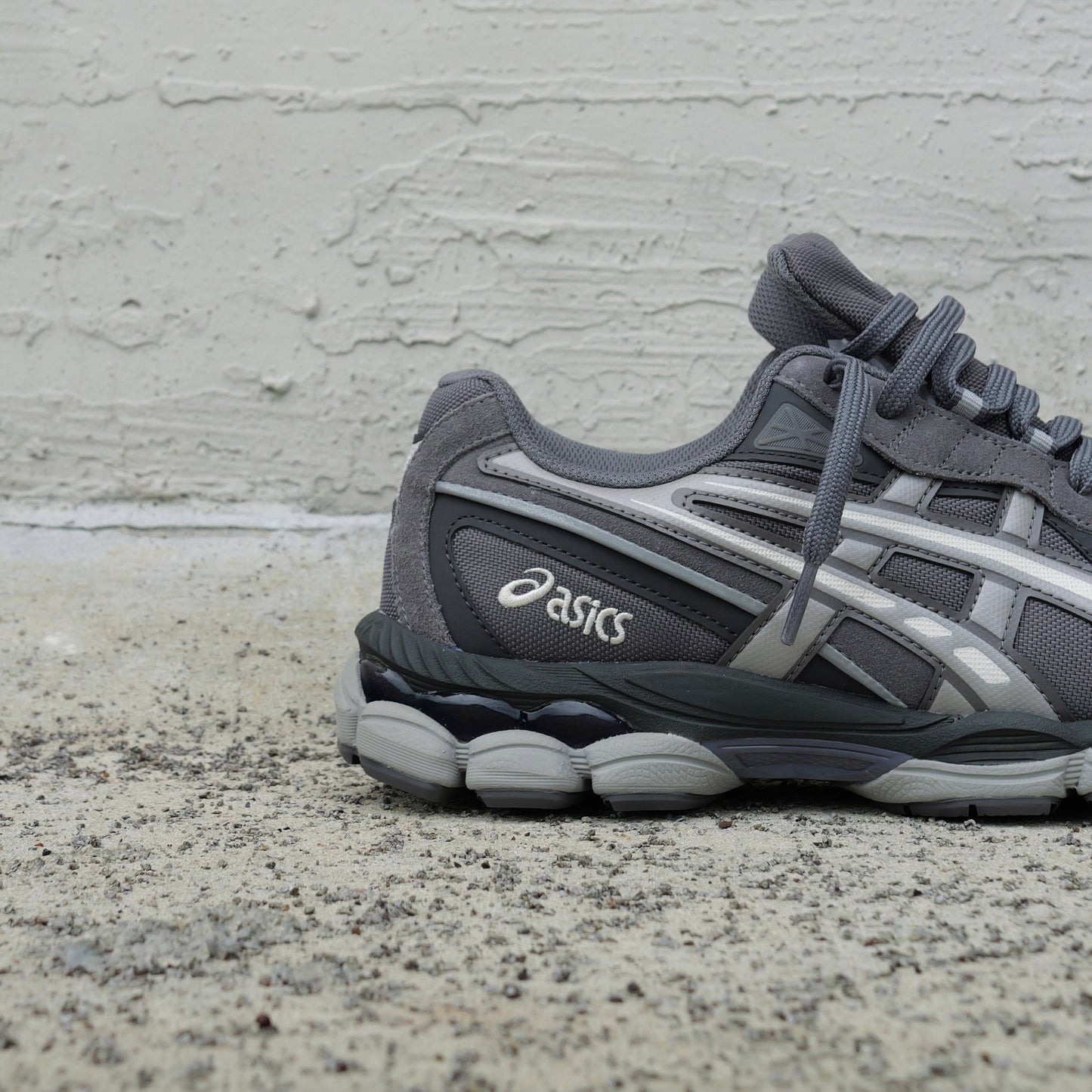 Mens Asics Gel-NYC 2055 (Carbon/Cement)