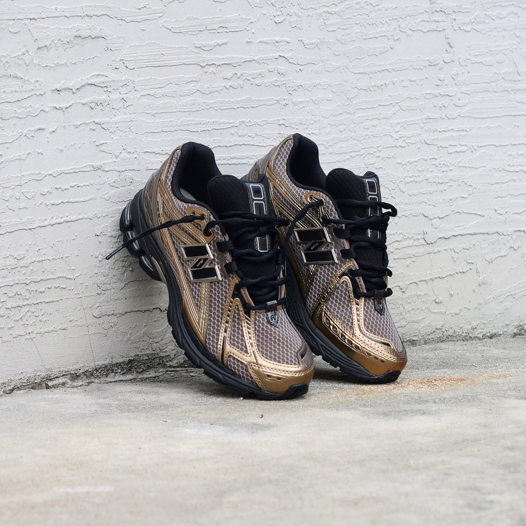 Mens New Balance 1906R (Bronze/Black) U1906RCJ