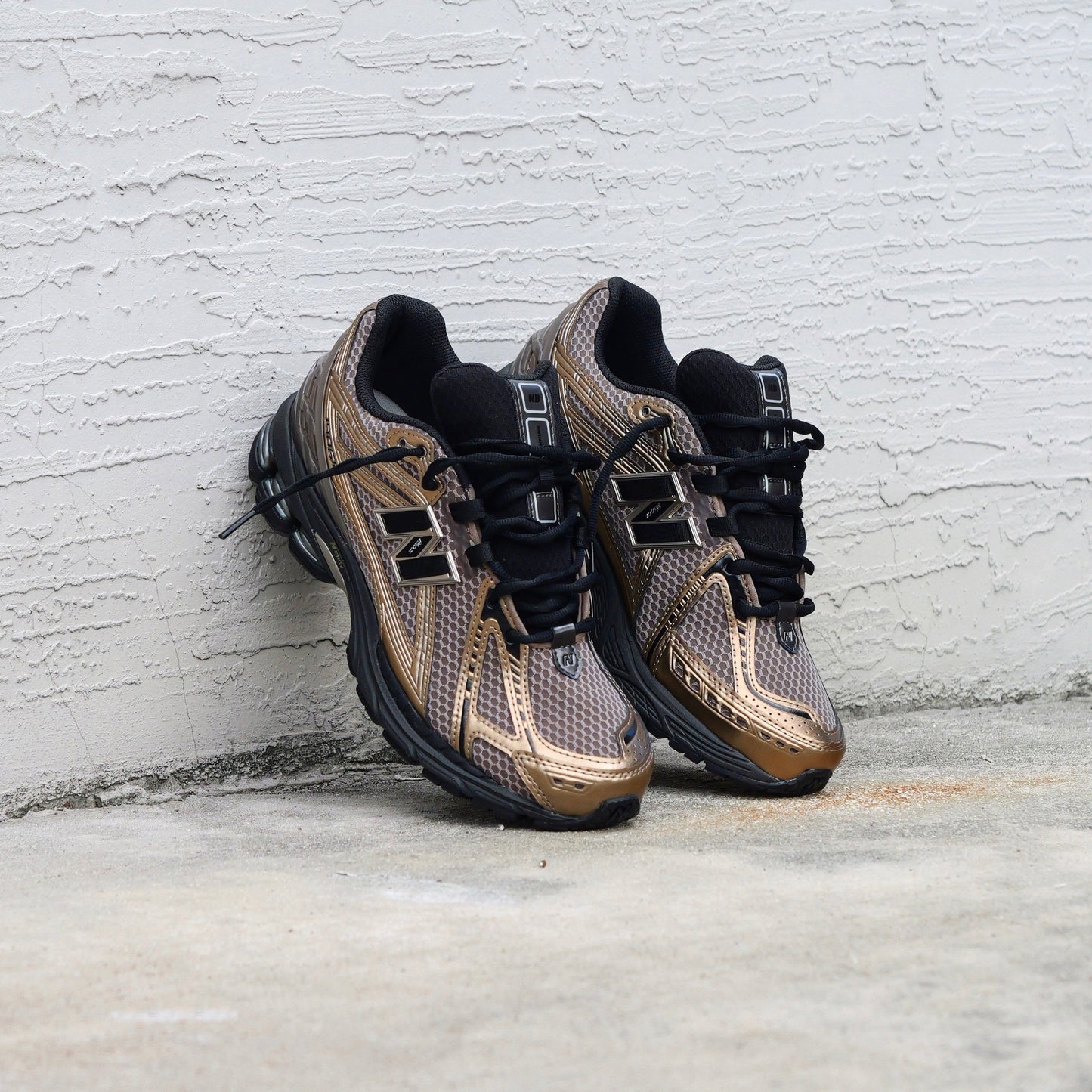 Mens New Balance 1906R (Bronze/Black) U1906RCJ