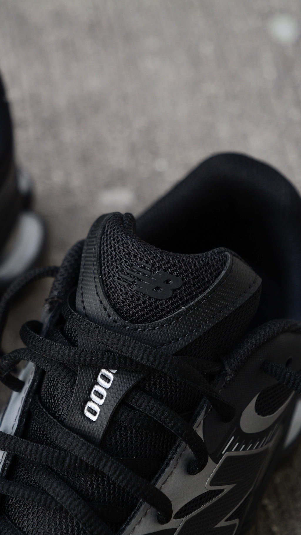 New Balance Abzorb 2000 (Black/Silver)
