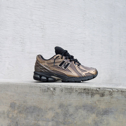 Mens New Balance 1906R (Bronze/Black) U1906RCJ