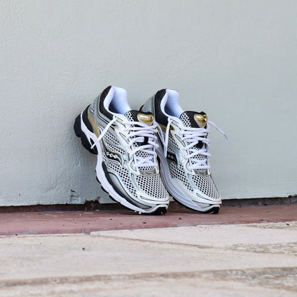 Mens Saucony ProGrid Omni 9 (Silver/Gold)