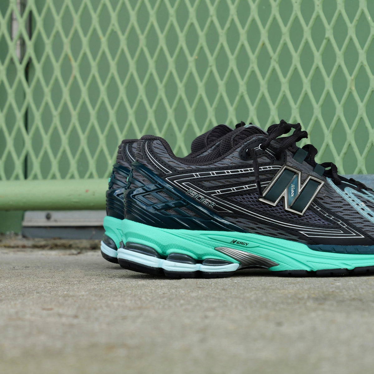 Mens New Balance 1906R (Grey/Green Glow) U19068O6