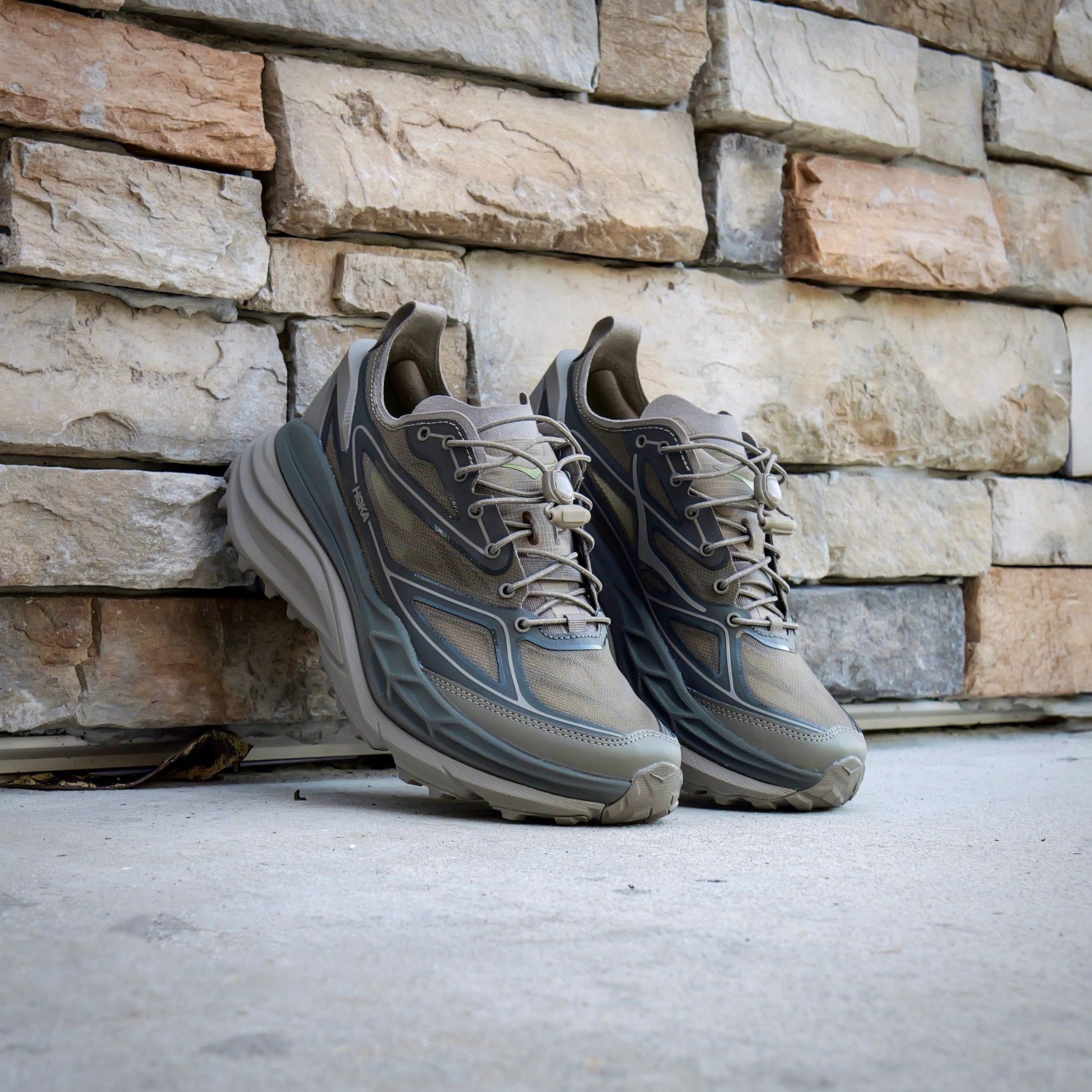 Hoka Stinson One7 (light roast/asphalt)