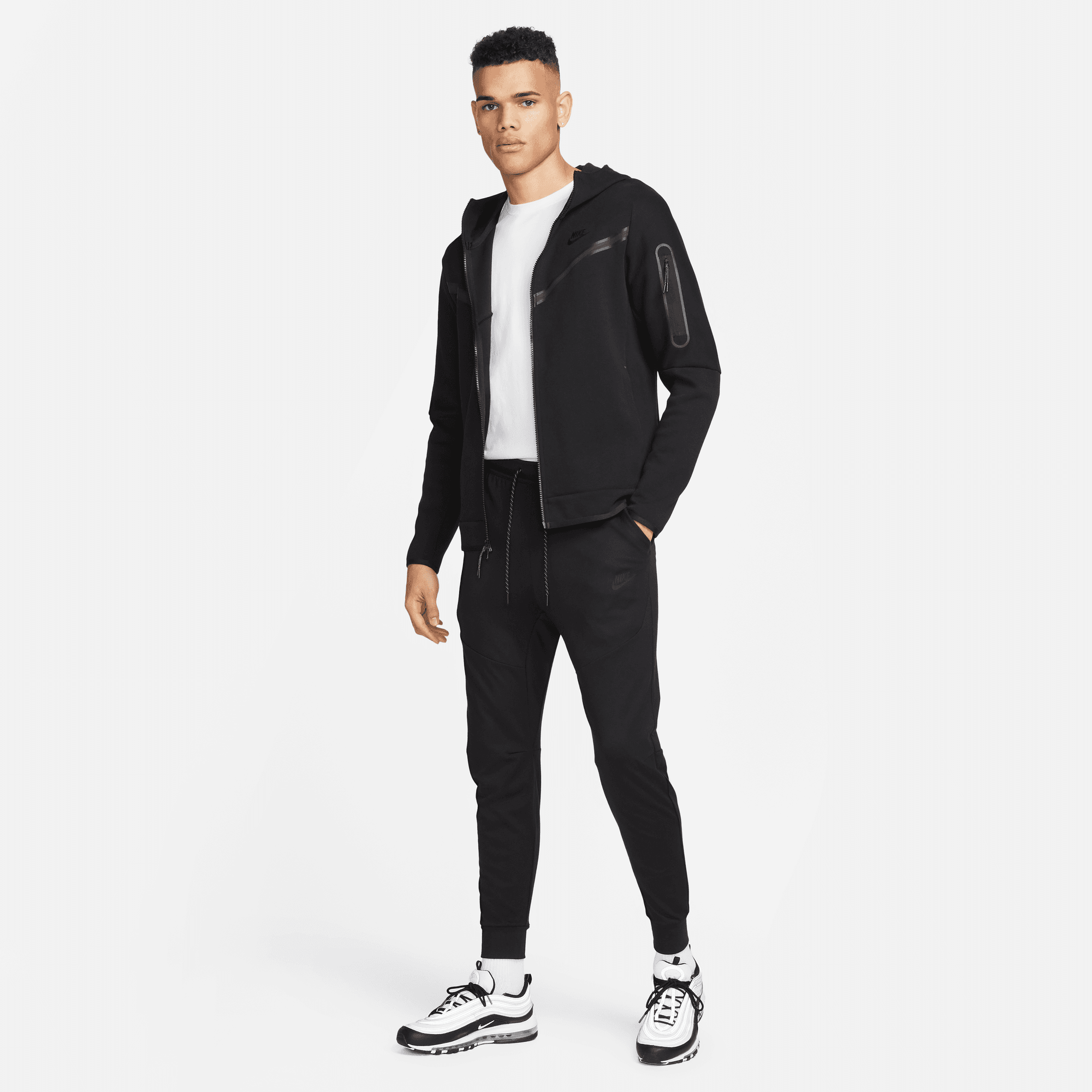 Men's Nike Sportswear Tech Fleece Lightweight Slim-Fit Jogger Sweatpants
