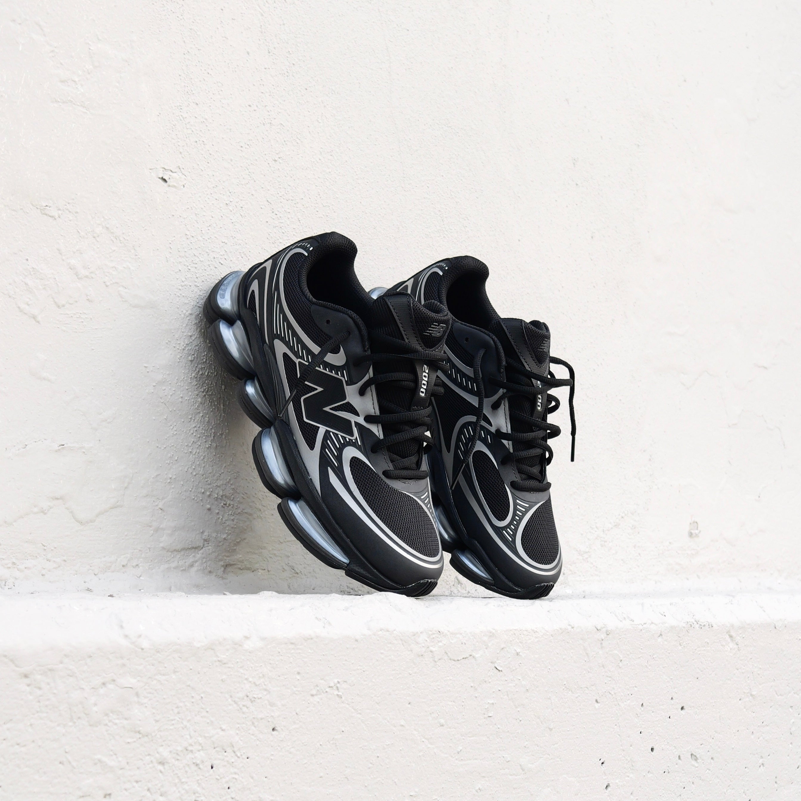 New Balance Abzorb 2000 (Black/Silver)