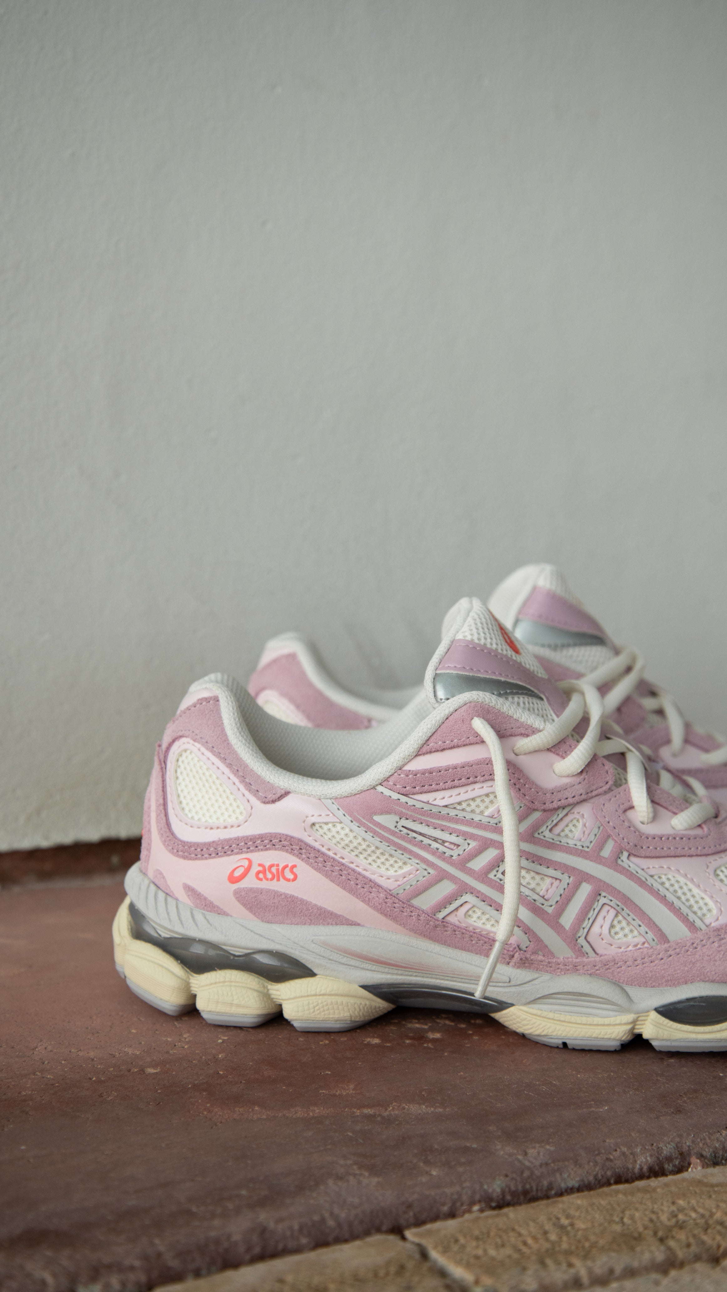 Mens Asics Gel-NYC (Cream/Rose Water)