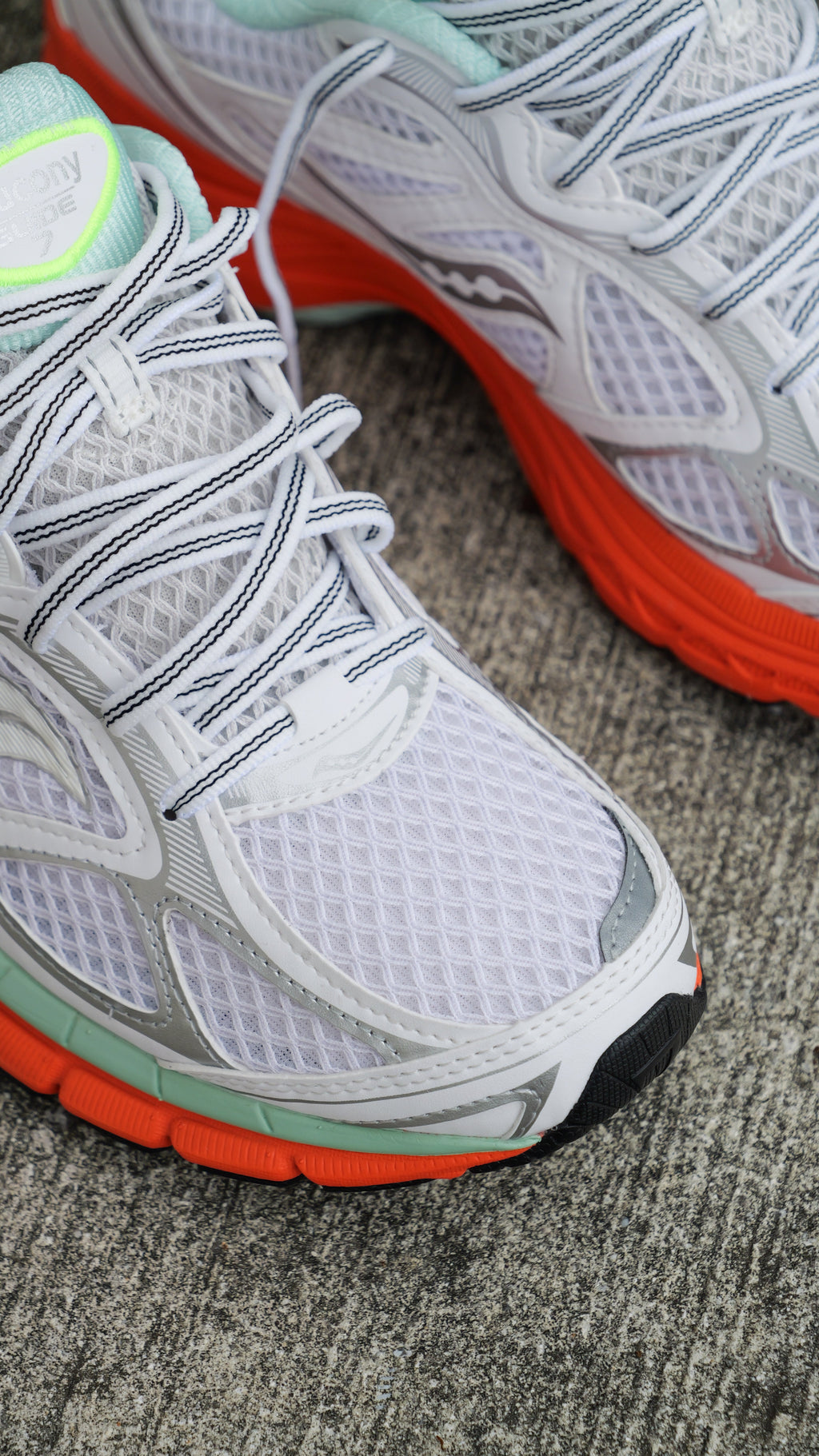 Mens Saucony ProGrid Guide 7 (White/Multi)