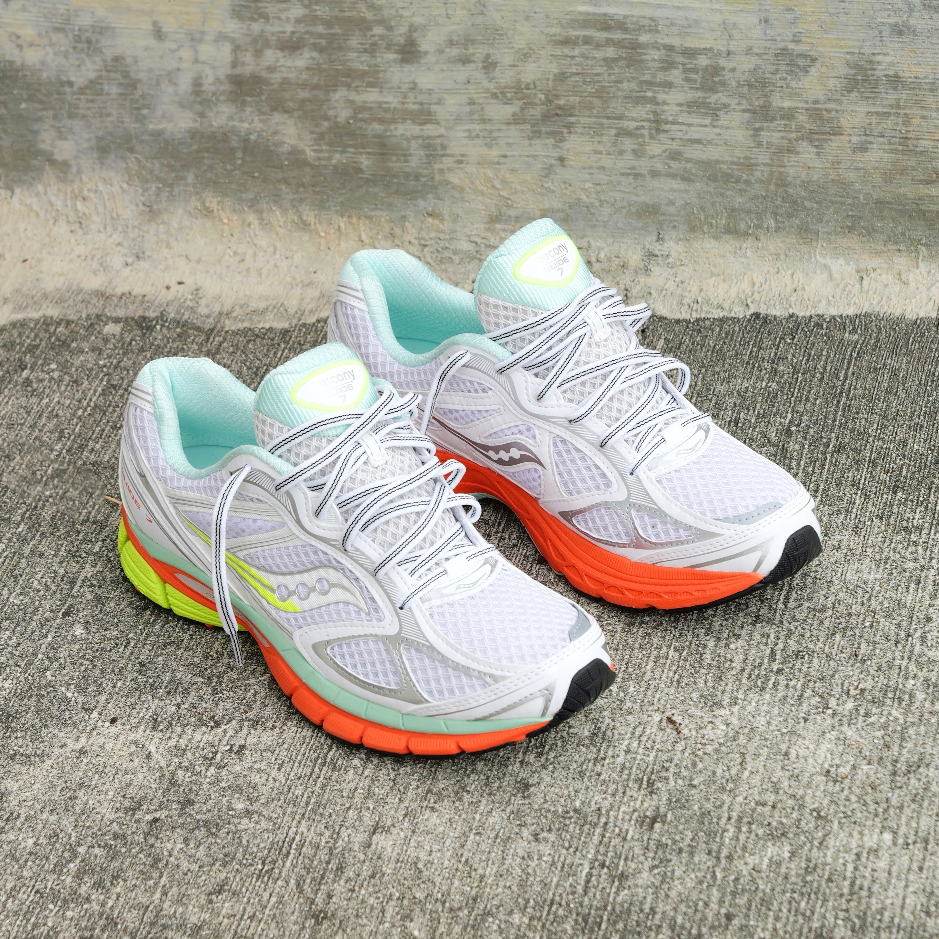 Mens Saucony ProGrid Guide 7 (White/Multi)