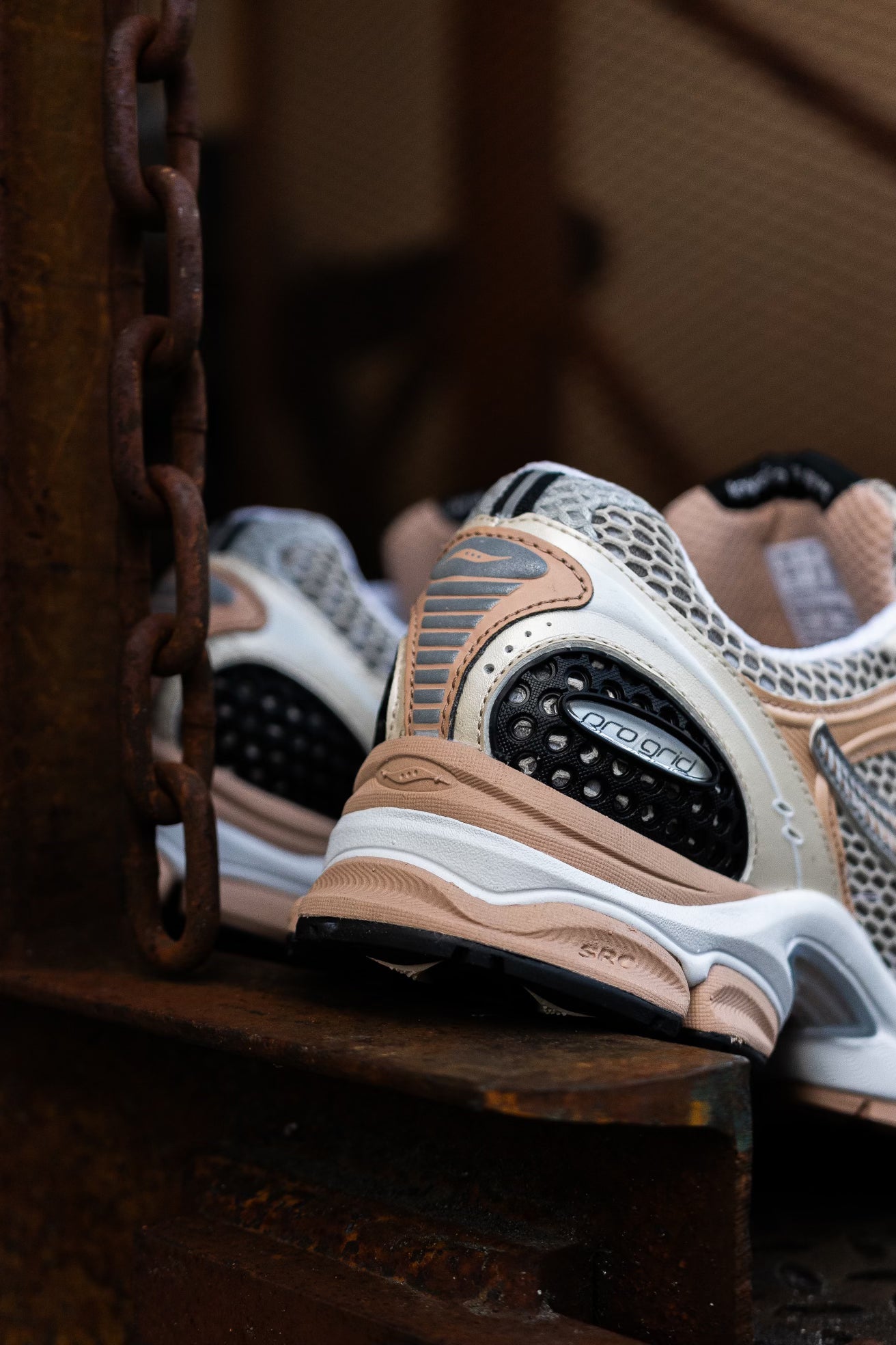 Mens Saucony ProGrid Triumph 4 Cream/Tan (S70704-11)