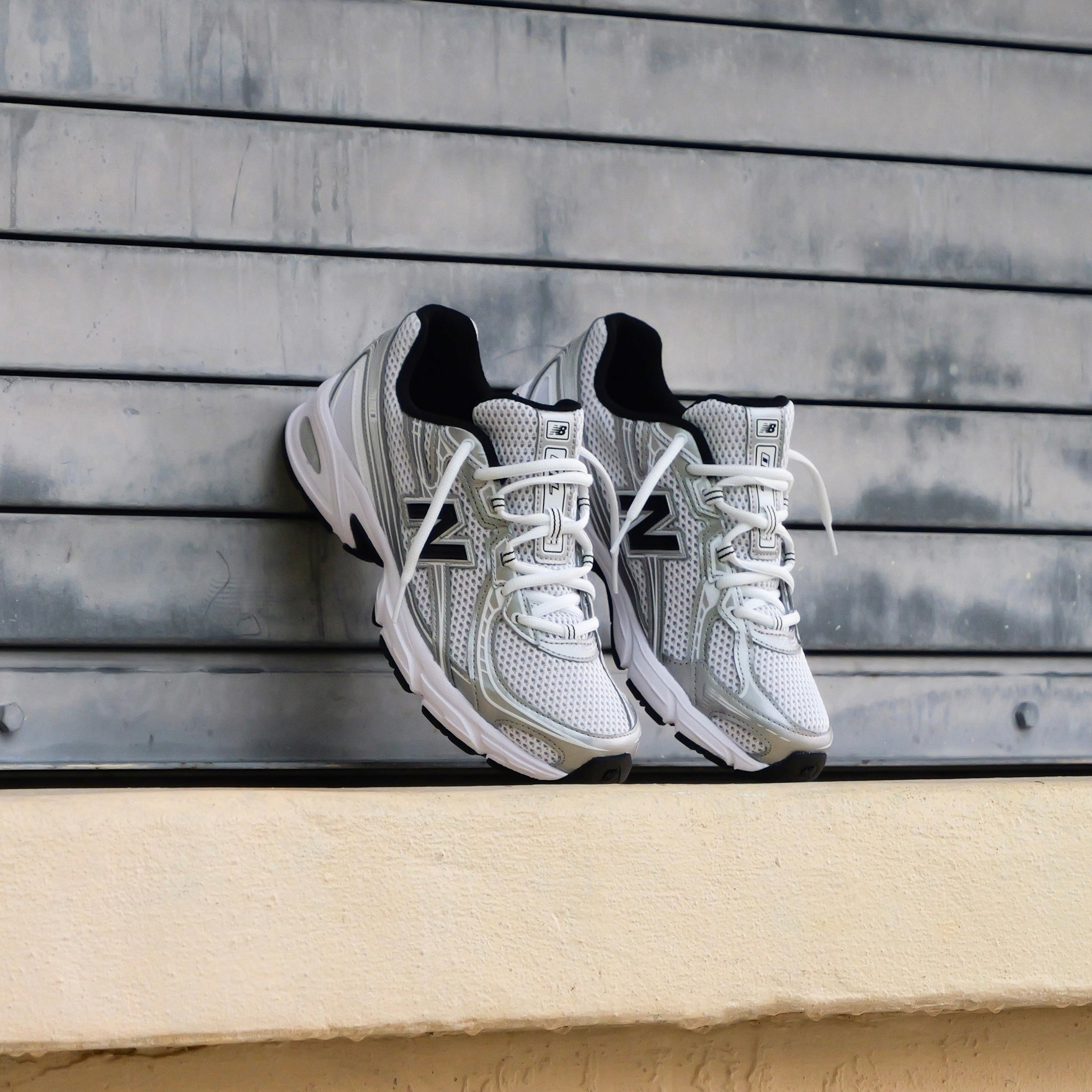 Mens New Balance 740 (White/Silver Metallic/Black) - U740NW2