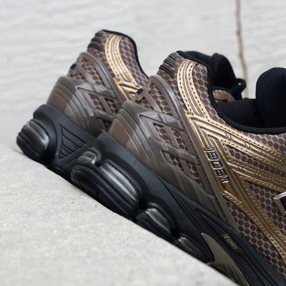 Mens New Balance 1906R (Bronze/Black) U1906RCJ