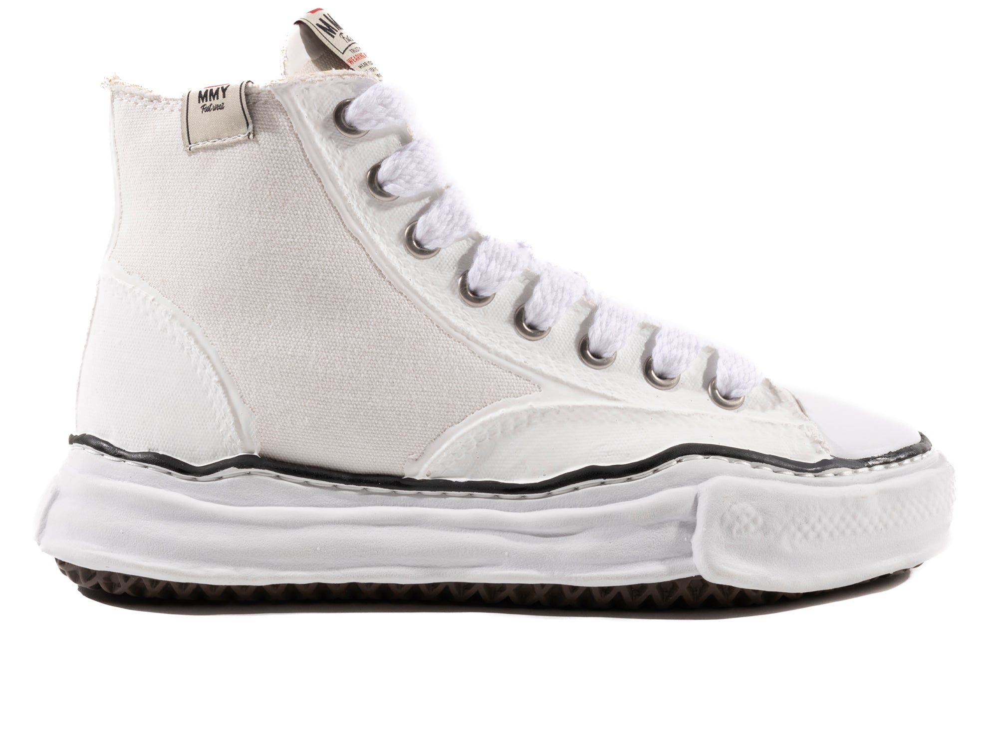 Maison Mihara Yasuhiro Peterson High in White