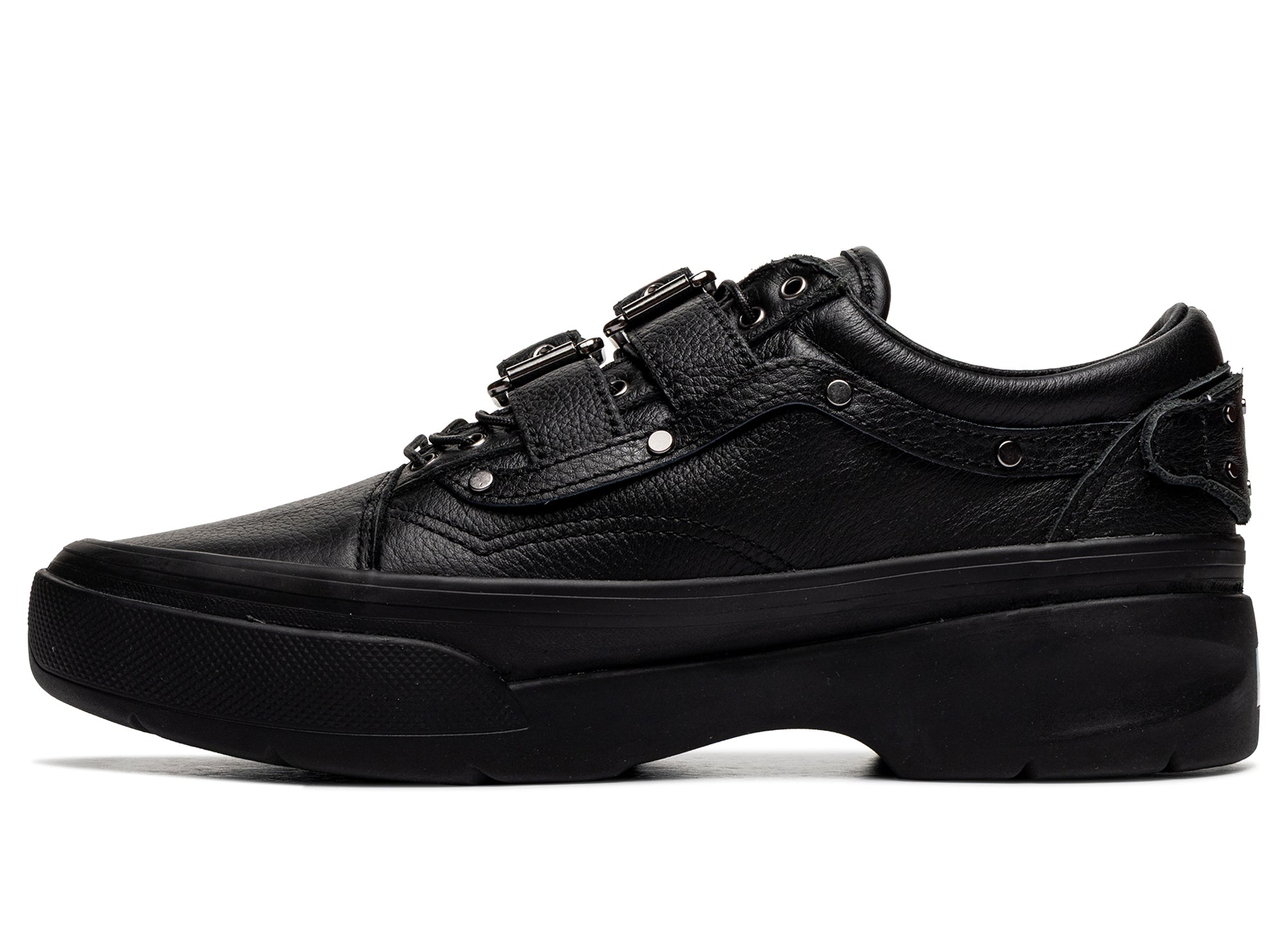 Vans LX Old Skool Buckle in Black