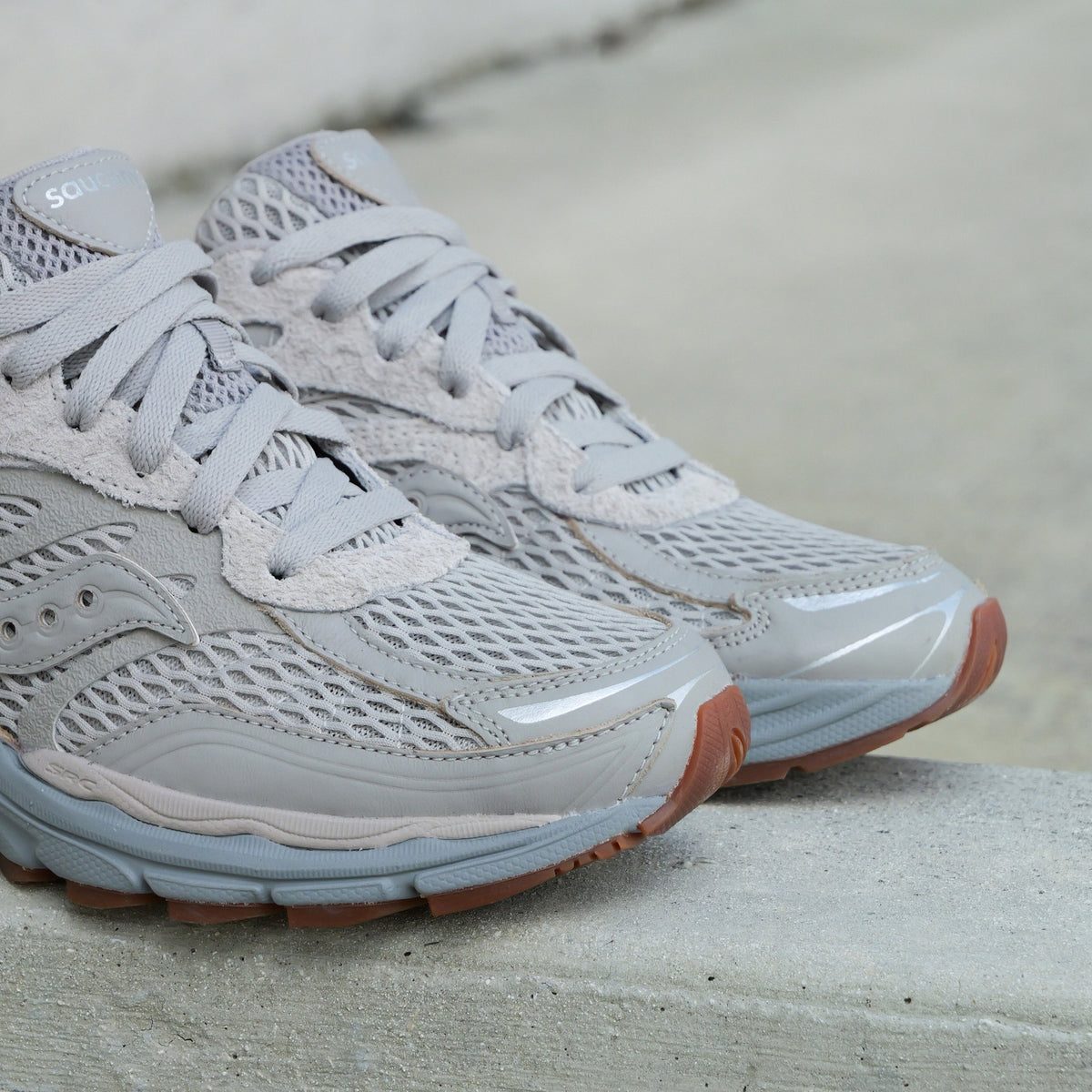 Mens Saucony ProGrid Omni 9 (Crafted Grey)