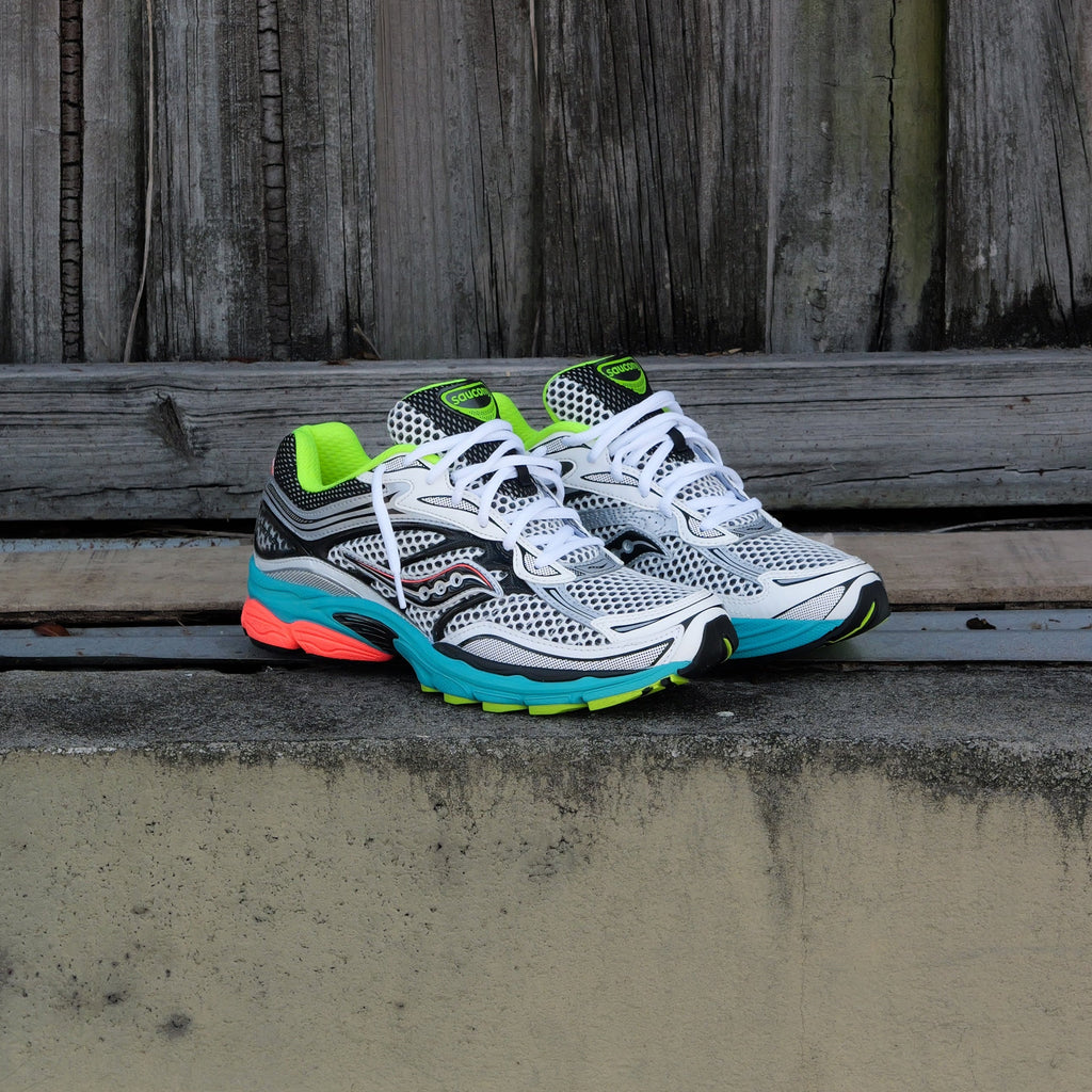 Mens Saucony ProGrid Omni 9 (Silver Mutant)