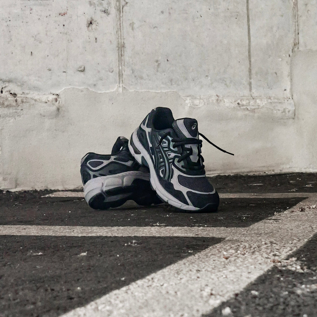 Asics Gel-Nyc Grade School (Graphite Grey/Black)