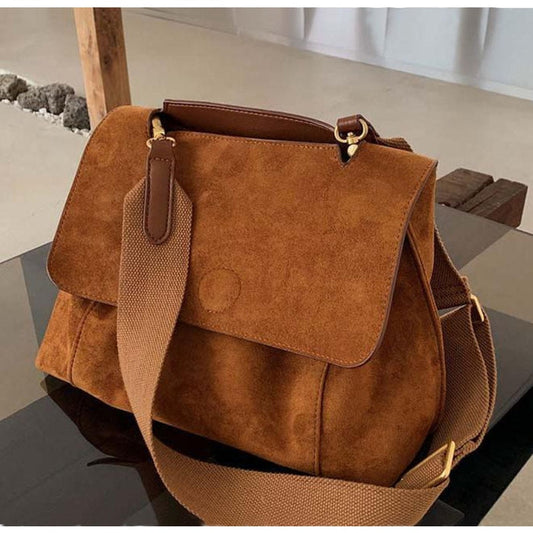 Matra Women's Leather Crossbody Bag