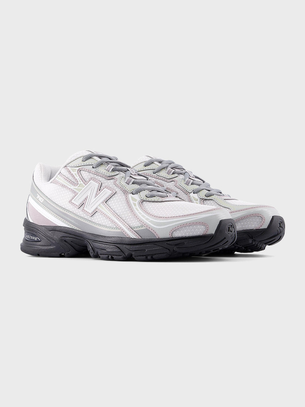 New Balance 740 Sneakers | Silver Metallic/Raincloud