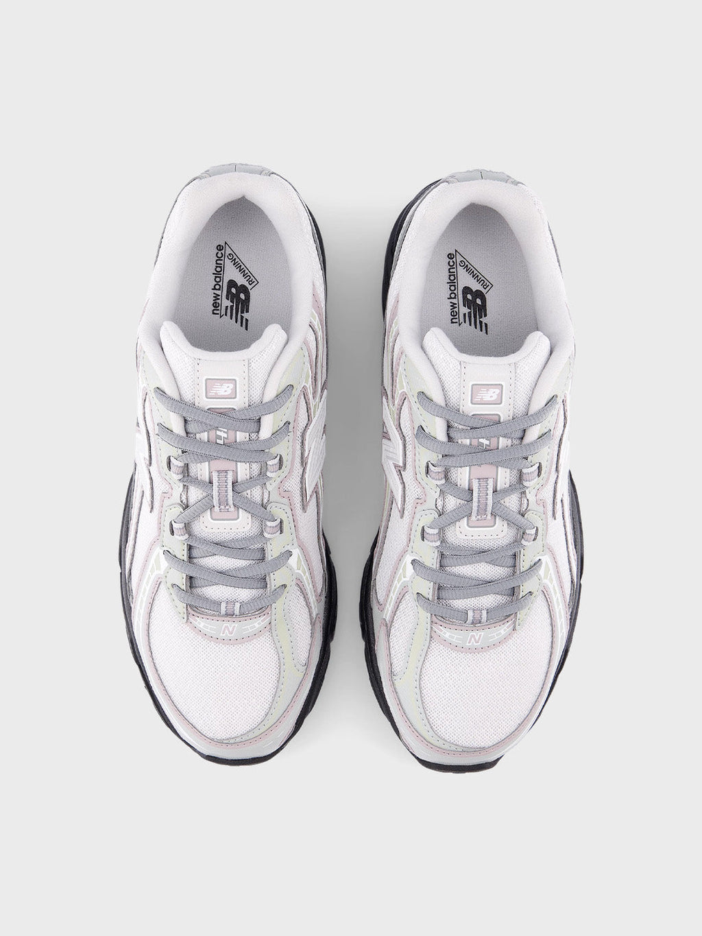 New Balance 740 Sneakers | Silver Metallic/Raincloud