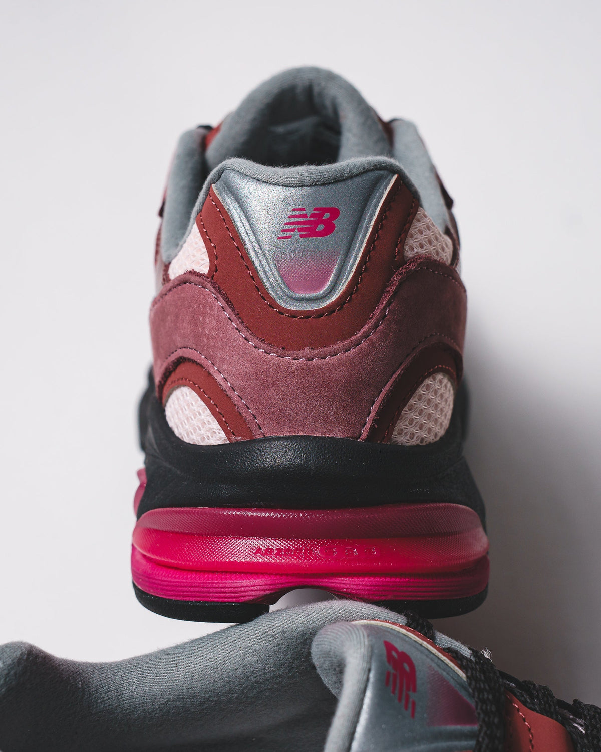 New Balance Unisex 2010 Rosewood Violet Crush U20109FV
