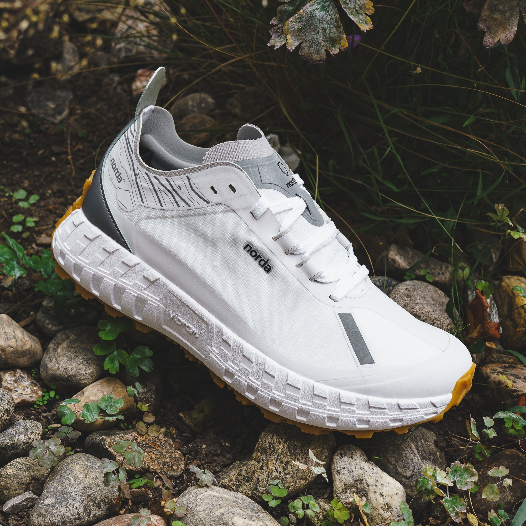 Norda Men 001 White Gum