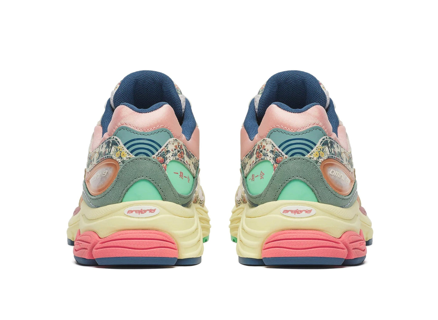 Saucony Progrid Omni 9 in Beige / Blue