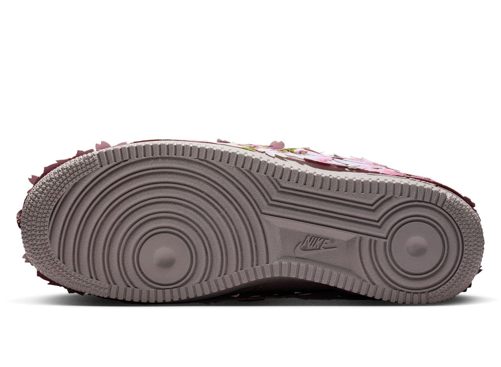 Nike Air Force 1 '07 Premium in Malt / Light Soft Pink