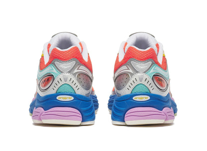 Saucony Progrid Omni 9 in Orange / Multi