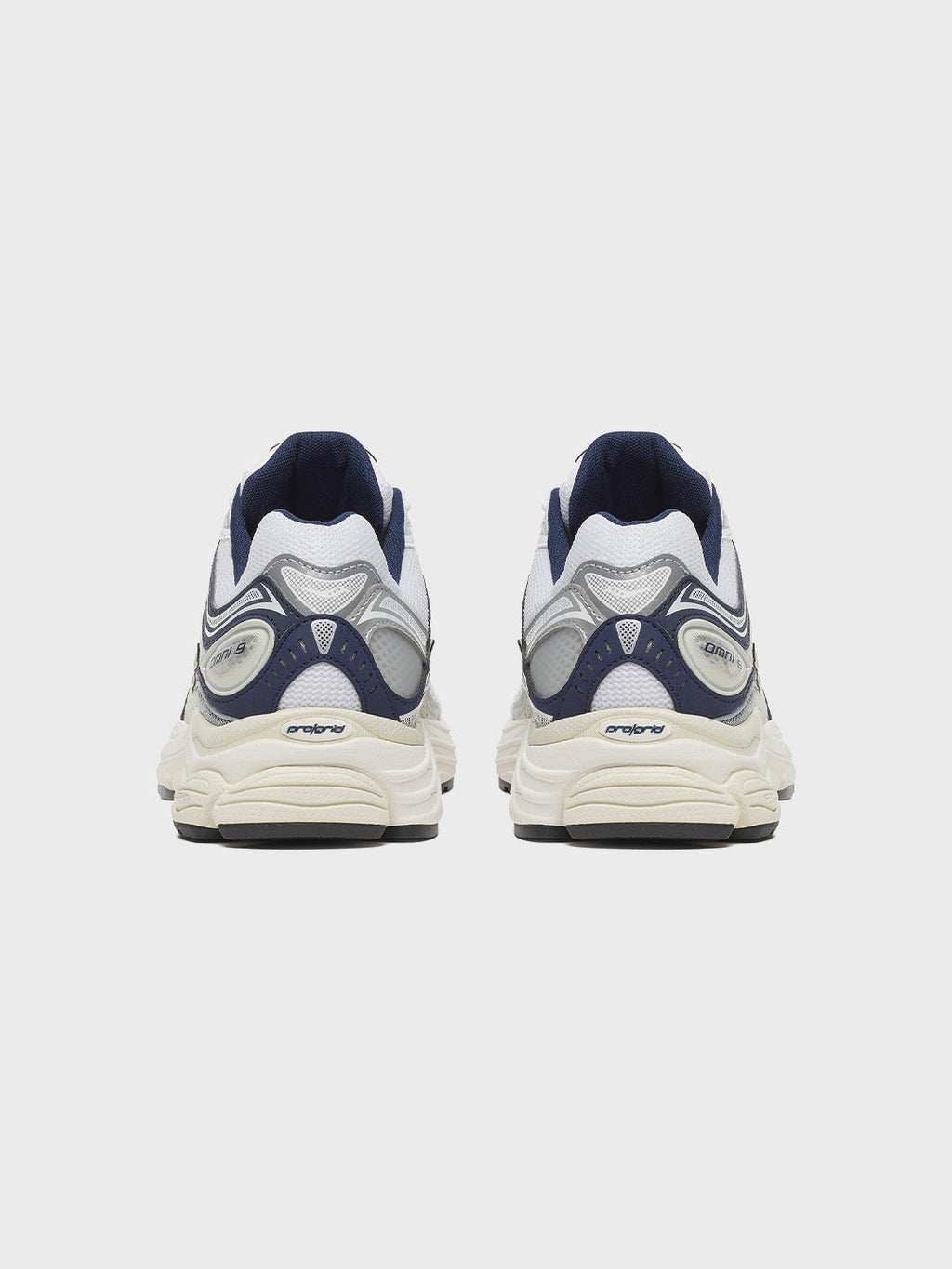 Saucony Progrid Omni 9 Sneakers | White/Navy