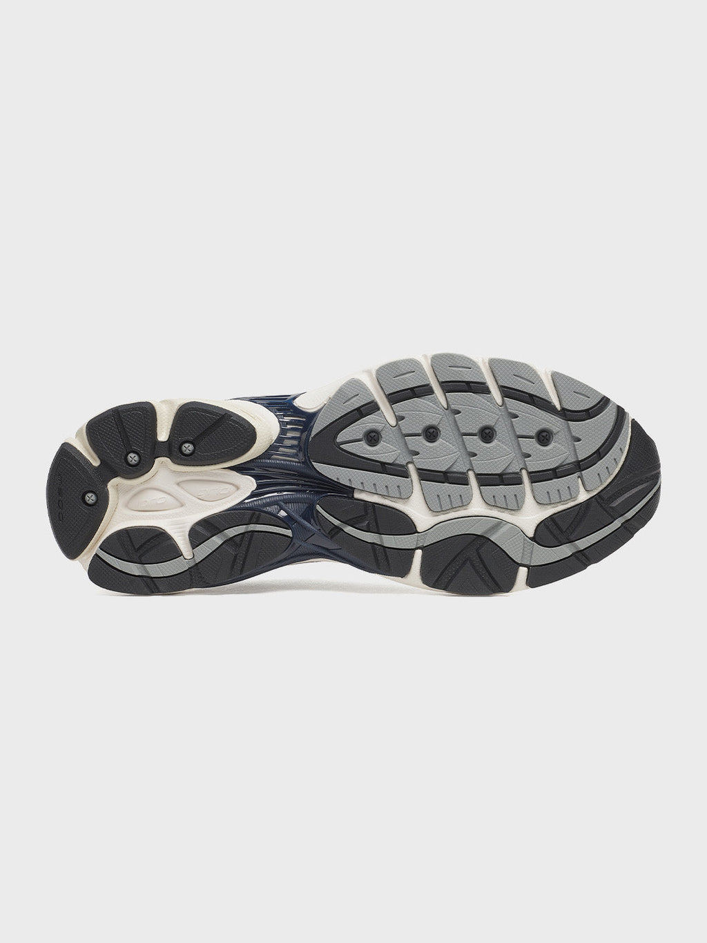 Saucony Progrid Omni 9 Sneakers | White/Navy