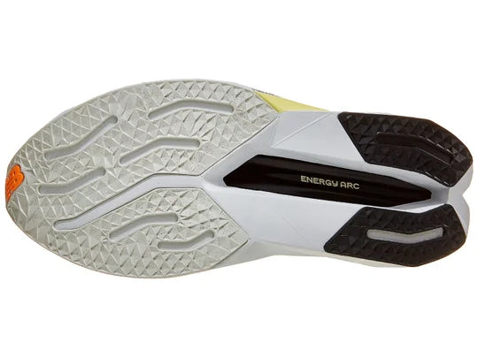 New Balance | FuelCell SuperComp Trainer v3 | Women's | Angora/Hot Mango/Black