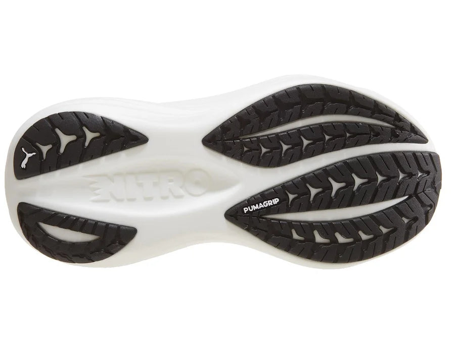 PUMA | MagMax Nitro 2 | Women's | Black/White