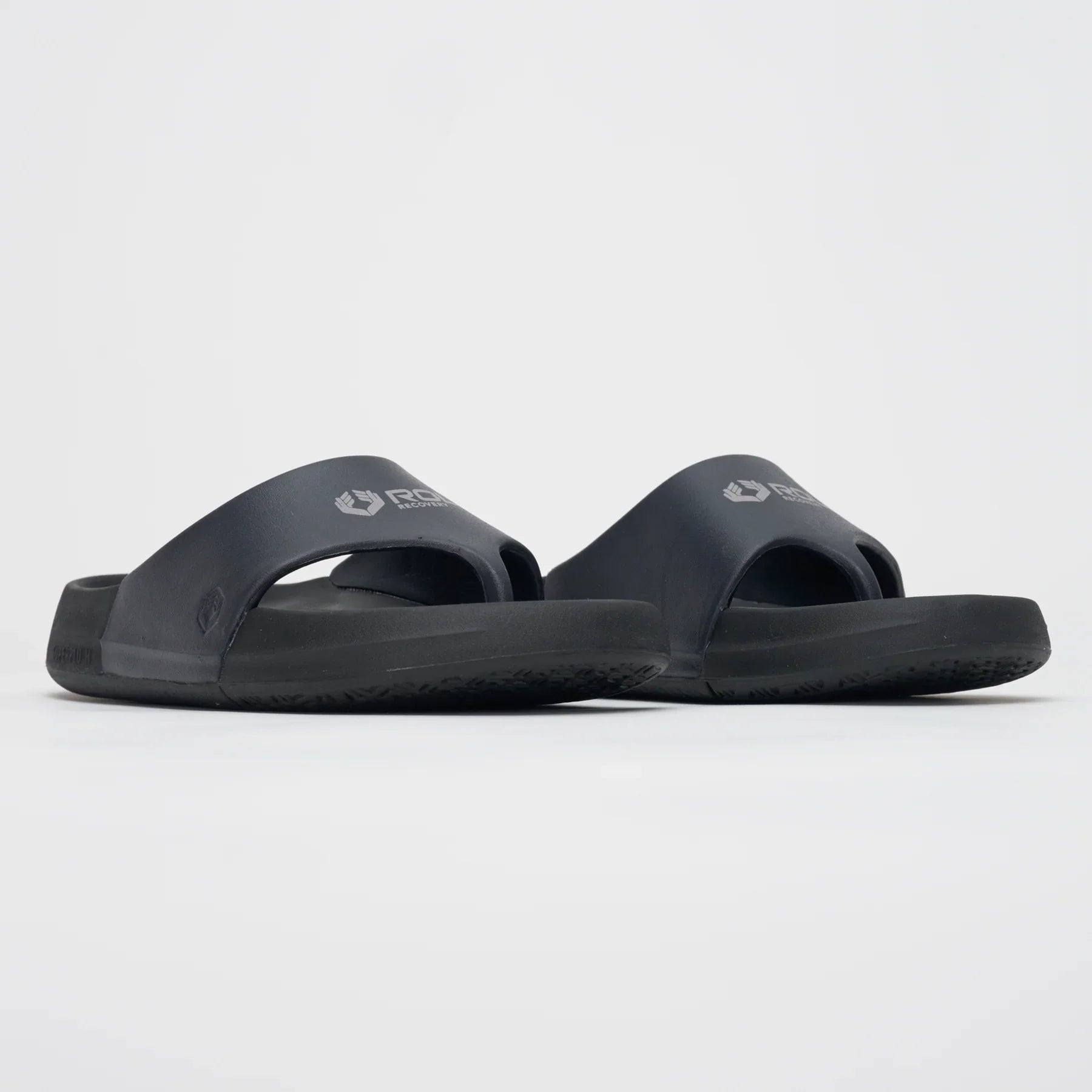 Roll Recovery | SUPERPLUSH Flipflop | Women's | Carbon Black
